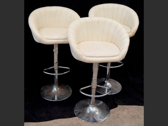 SET OF 3 CHROME & CREAM LEATHER TOUCH BAR CHAIRS