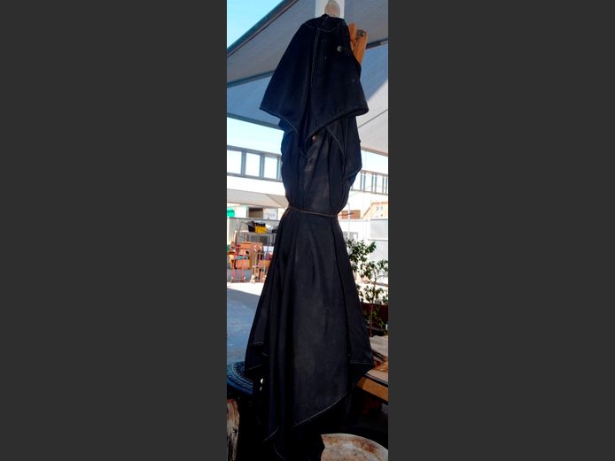 WOODEN PATIO UMBRELLA [Damaged]