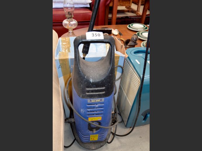 MACAFRIC HIGH PRESSURE WASHER [Switches on, untested further]