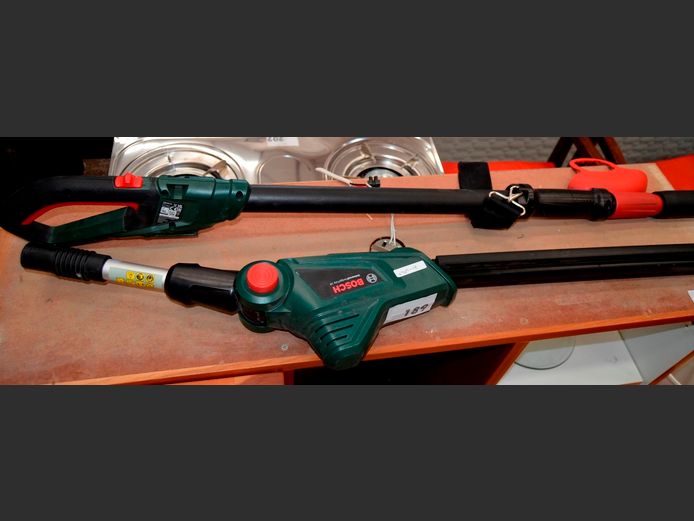 BOSCH EXTENDABLE HEDGE TRIMMER [Untested, No battery]
