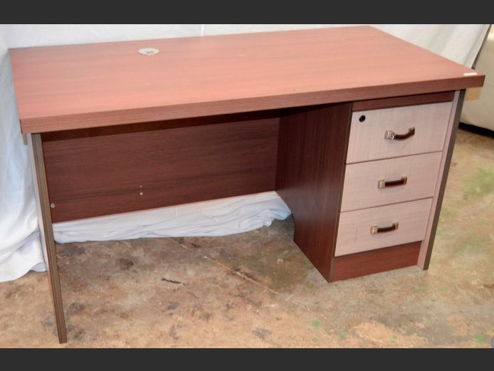 MAHOGANY FOIL 3-DRAWER DESK, 140 x 70 x 76cm