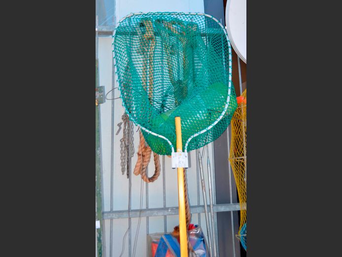 SELF-INFLATING CAMPING MATTRESS [Condition unknown], DUMBBELL & A FISHING NET
