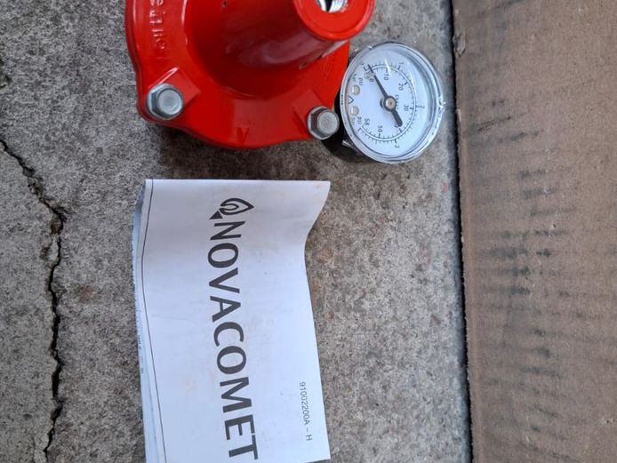 Novacomet gas regulators x 50