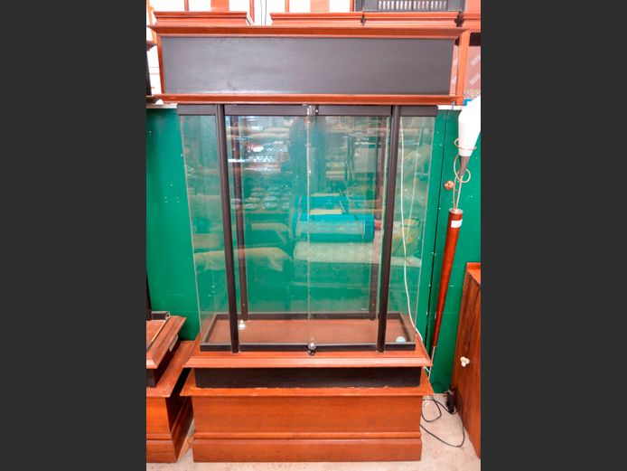 OAK & GLASS 2 DOOR DISPLAY CABINET- 120 x 45 x 211cm [Glass shelves needed, doors open, no keys]