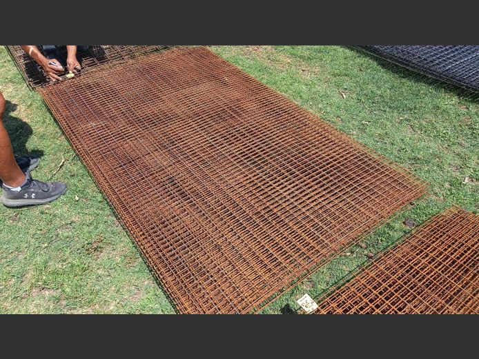 1.2mx2m mesh 25mmx50mm hole 4mm thick