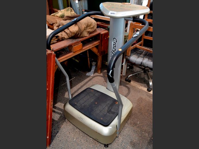CRAZY FIT POWER PLATE [Switches on, untested further]