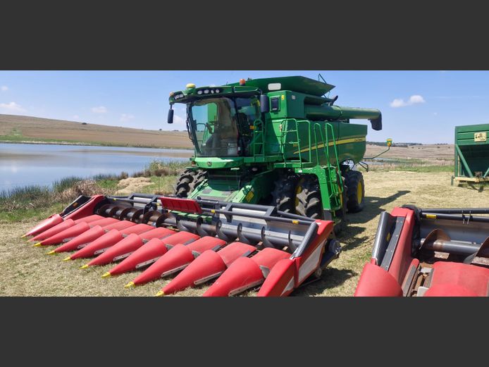 John Deere S670 stroper 4301 enjin ure / 2840 drom ure