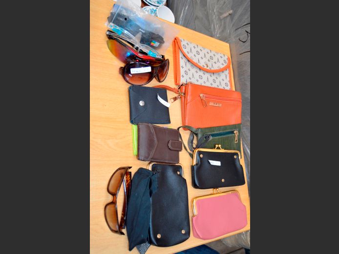 LOT: LADIES & GENTS WALLETS, SUNGLASSES, etc