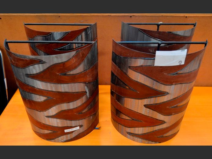 SET OF 4 METAL WALL MOUNT LIGHTS, 25 x 10 x 31cm