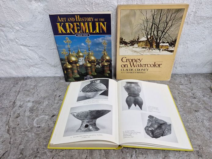 Art & History Books Collection: The Kremlin, Watercolor, & Chinese Art