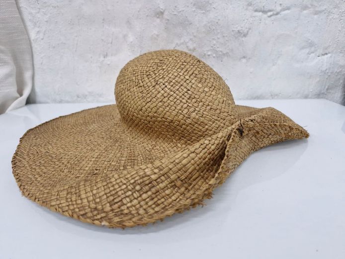 Vintage Wide-Brim Hand-Woven Natural Straw Sun Hat