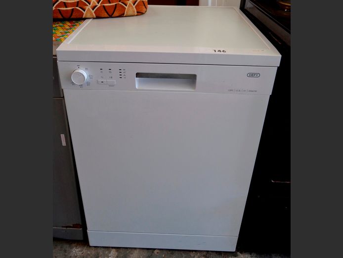 DEFY DDW230 DISHWASHER [Switches on, untested further]