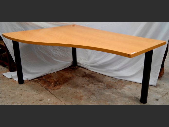 OAK FOIL CORNER DESK, 160 x 120 x 74cm