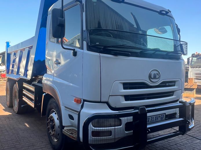 UD 330 10 Cube Tipper