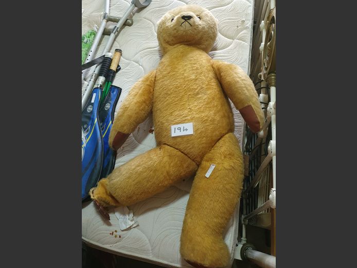 VINTAGE TEDDY BEAR [Needs some TLC]
