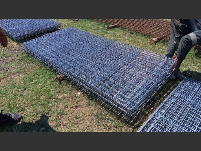 1mx2.1m galvanised mesh 100mmx100mm hole 4mm thick