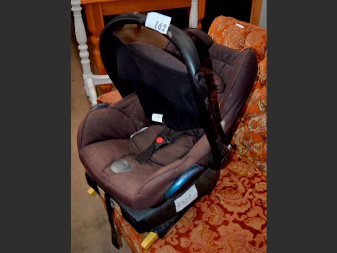 MAXICOSY BABY CAR SEAT