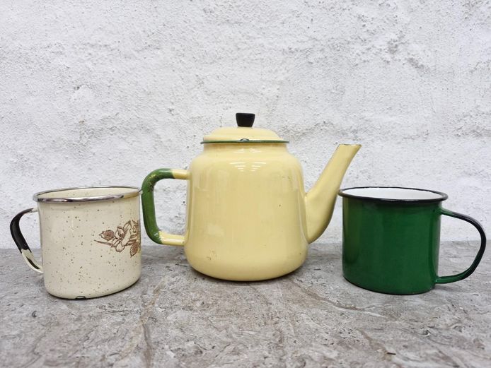 Vintage Enamel Teapot and Mugs