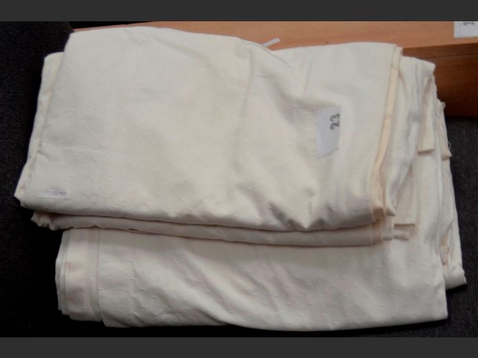 SET OF 4 DROPS CREAM CURTAINS