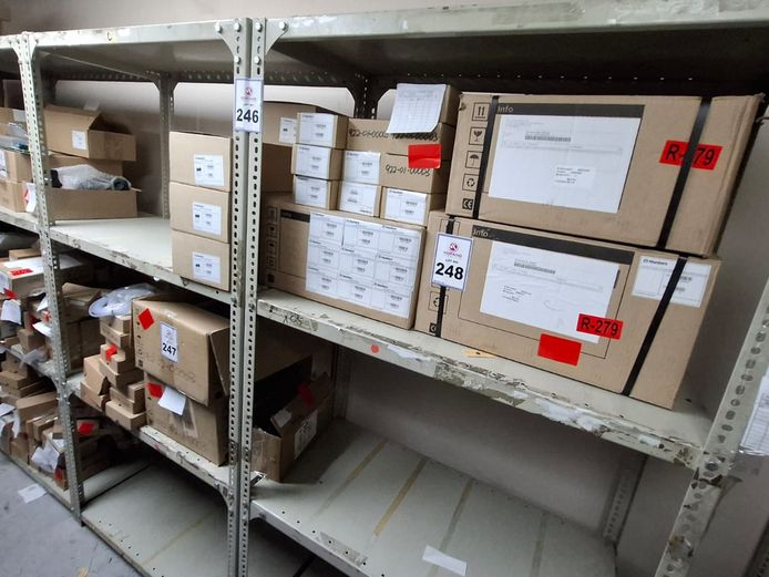 Metal shelve x 6, 1.8 m