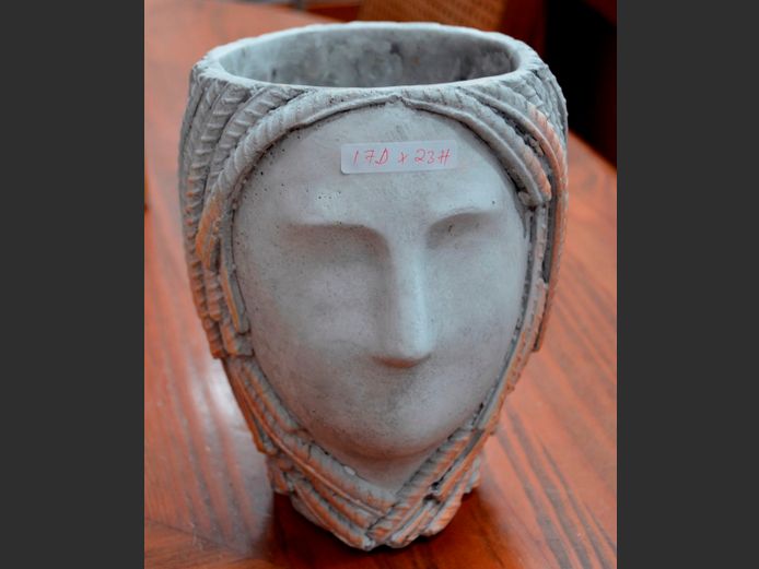 CONCRETE "ELEGANT LADY" PLANTER, 18 x 16 x 21.5cm