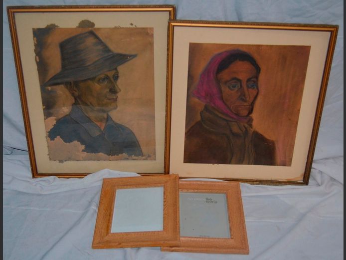 LOT: FRAMED PORTRAITS & PHOTO FRAMES