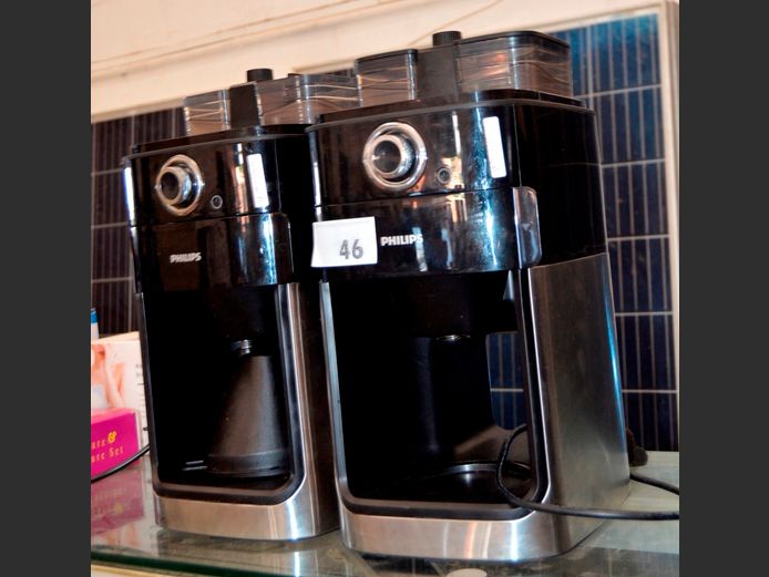 LOT OF 2: PHILIPS COFFEE MACHINES [Switch on, untested further, no pots, incomplete]
