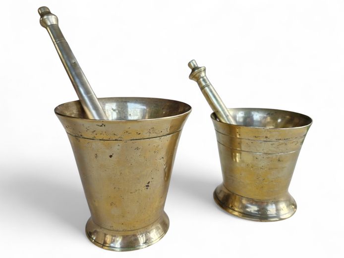 Mid-20th Century Dundee Brass Mortar & Pestle Set