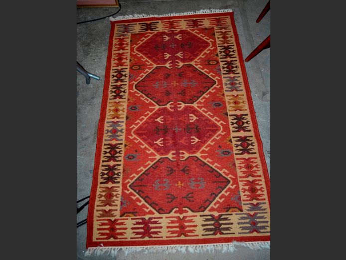 BURGUNDY, BEIGE & BROWN KELIM RUG, 155 x 96cm