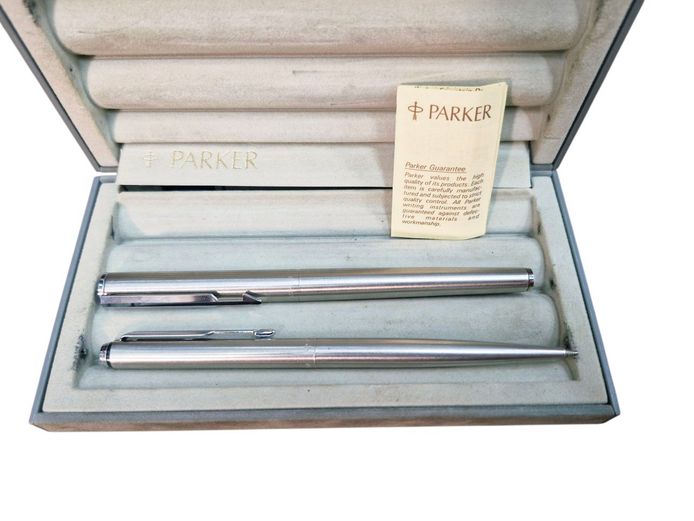 Parker Fountain & Parker Jotter Pens