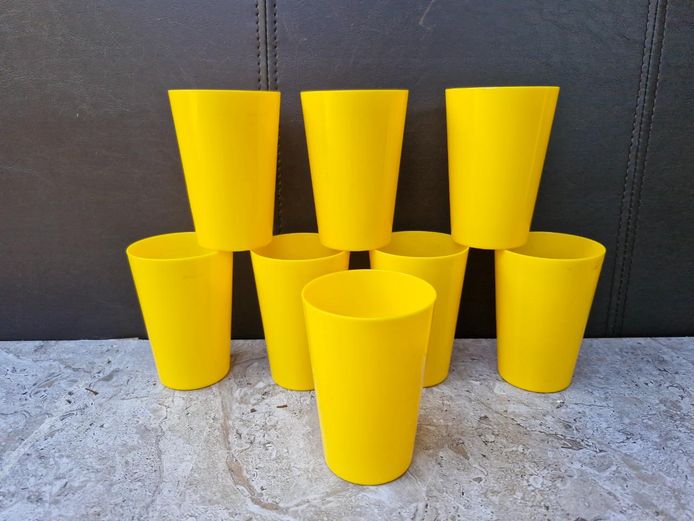 Set of 8 Vibrant Yellow Plastic Drinking Cups