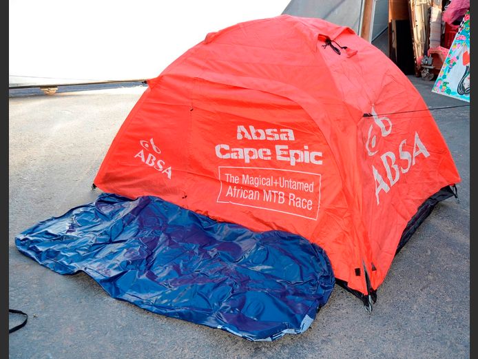 ABSA CAPE EPIC TENT & INFLATABLE MATTRESS
