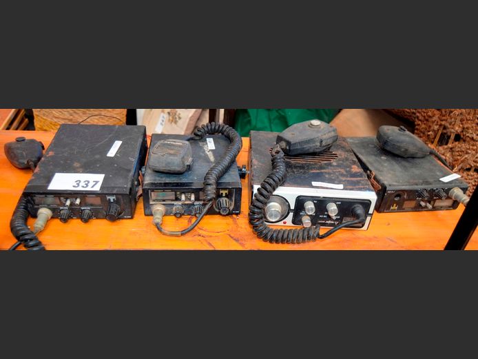 LOT: 4 x 2-WAY RADIOS [Untested]