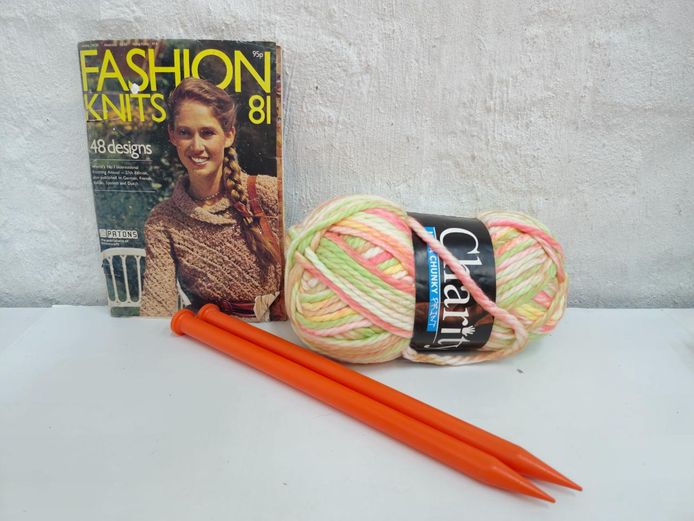 Mega Chunky Yarn, Oversized Knitting Needles & Vintage Fashion Knits Book
