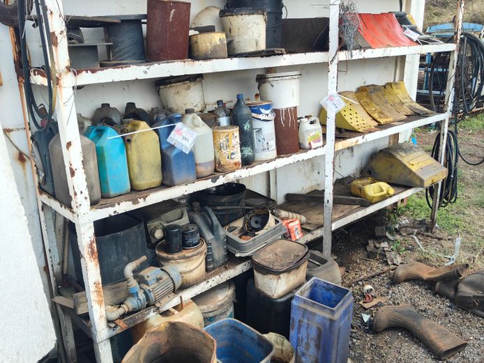 STEEL SHELF - EXCLUDING CONTENTS