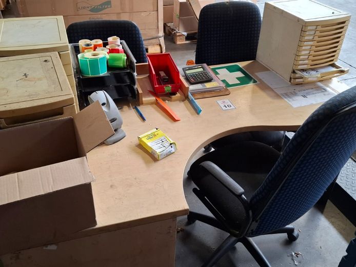 Desk, 3 highback chairs & plastic filing systems