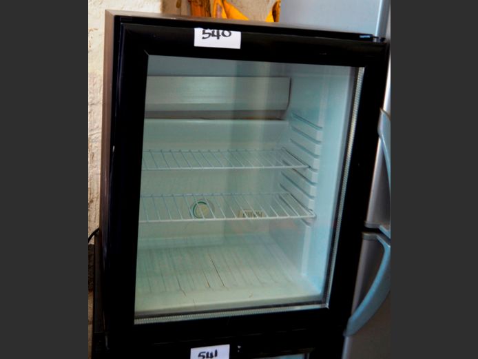 GLASS FRONT MINI BAR COOLER [Faulty]