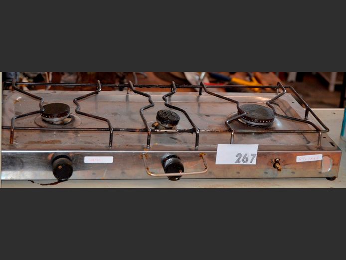 3-BURNER GAS STOVE, 59 x 28 x 6cm [Untested, 1 knob needed]