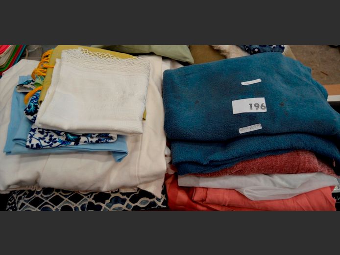 BLANKETS, SCATTER CUSHIONS, CURTAIN, etc