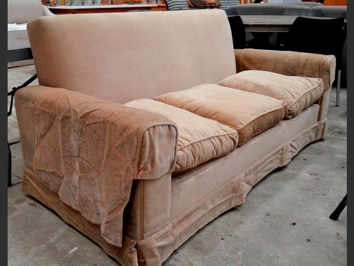 BEIGE UPHOLSTERED 3-SEATER COUCH, 180 x 85cm Needs attention]