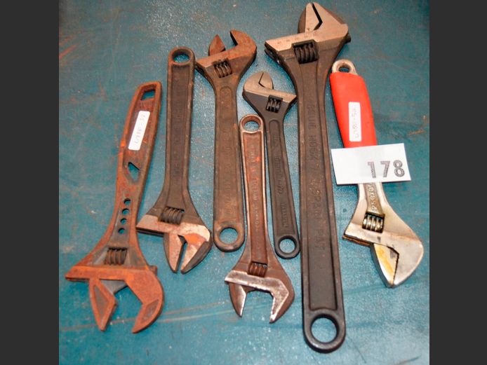 LOT: 7 x ADJUSTABLE SHIFTING SPANNERS