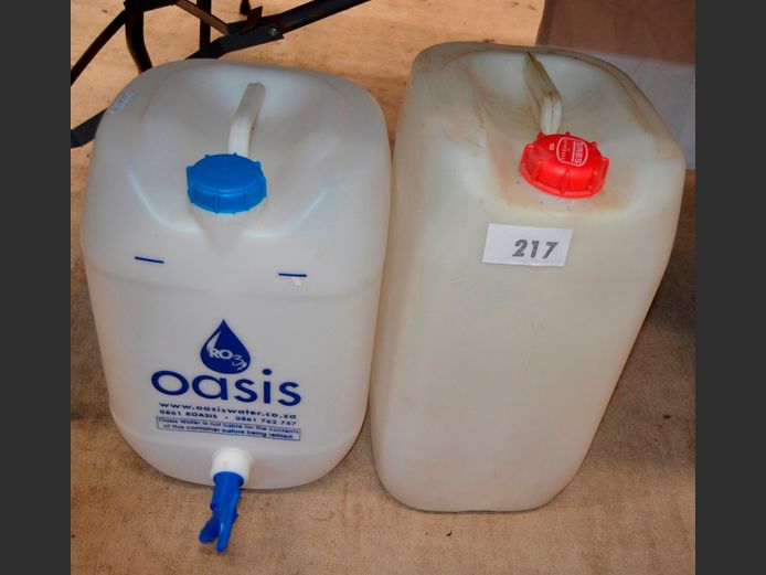LOT: 2 x 25 LITRE PLASTIC CONTAINERS
