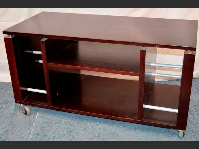 TV STAND ON CASTORS, 110 x 50 x 60cm