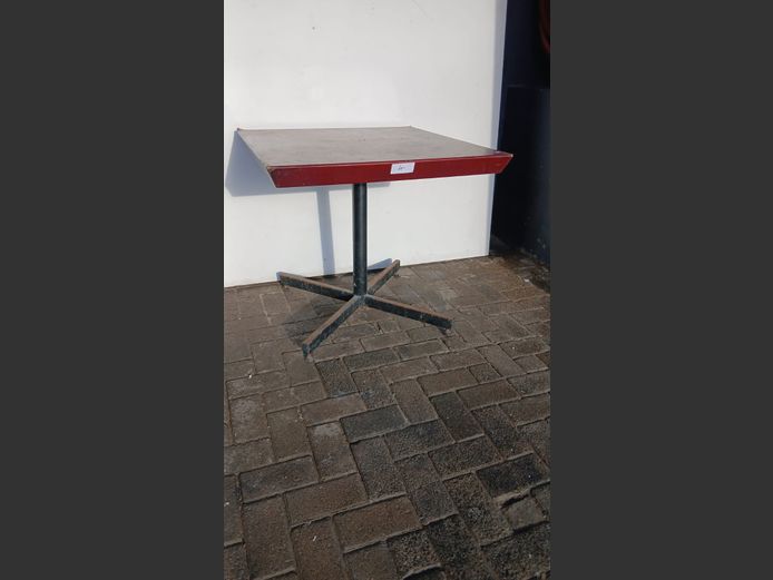 4 seater bistro table