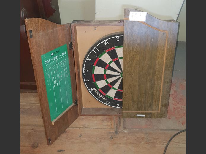 PUMA DARTBOARD IN CASE