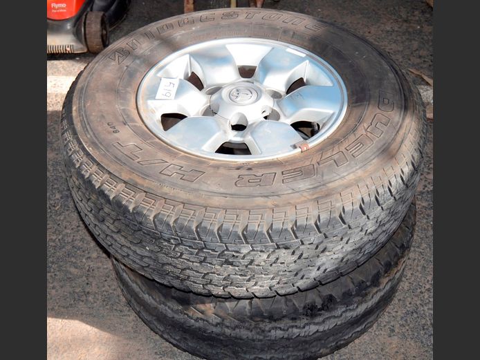 PAIR TOYOTA HILUX 15" BAKKIE RIMS & TYRES