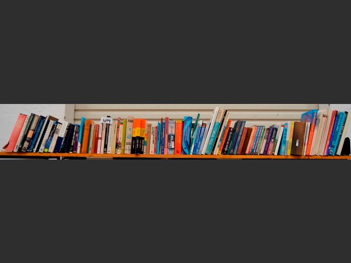 BOOKS: BILL GATES, AGATHA CHRISTIE, etc