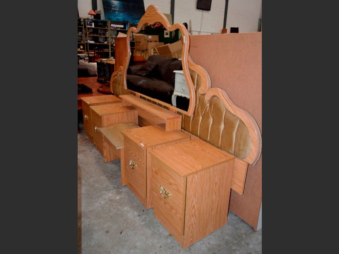 OAK FOIL 2-DRAWER DRESSING TABLE, 117.5 x 42 x 45cm, WITH MIRROR, HEADBOARD & PAIR SINGLE DOOR BEDSIDE PEDESTALS, 40 x 34 x 50cm