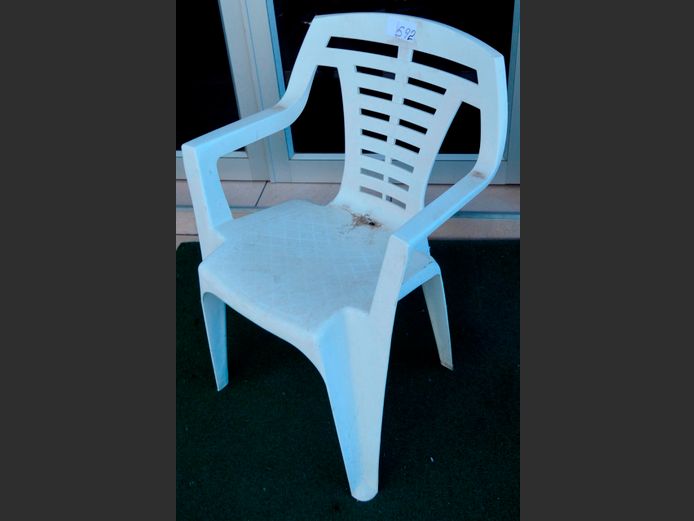 WHITE PLASTIC PATIO CHAIR