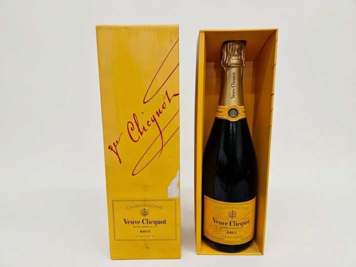 Veuve Clicquot Brut Champagne in Original Yellow Presentation Box